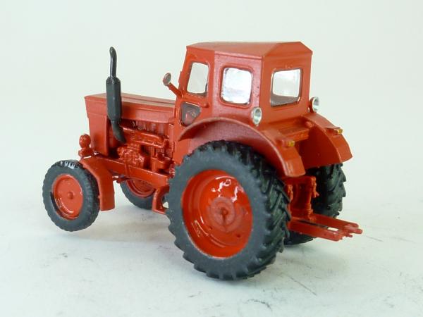 Traktor LTZ T40 rot